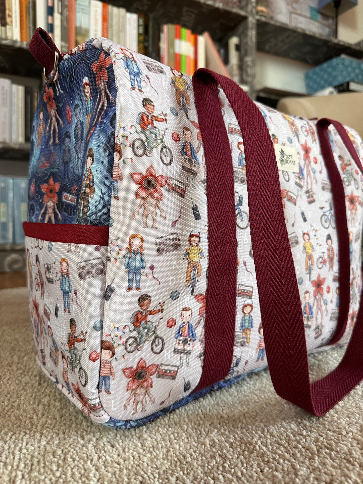 Bolso Darcy Stranger Things (con los dos estampados)