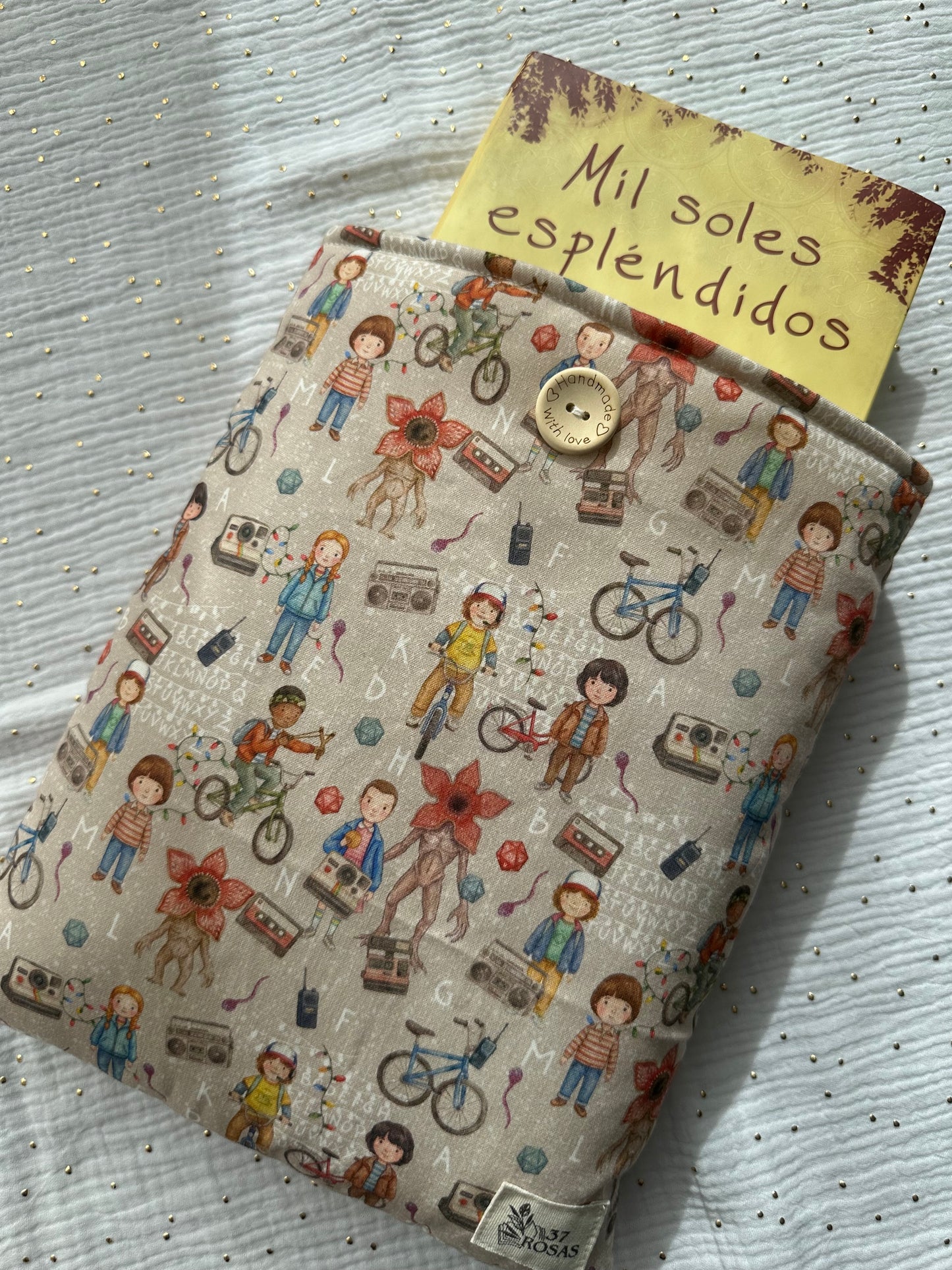 Funda de libro Stranger Things