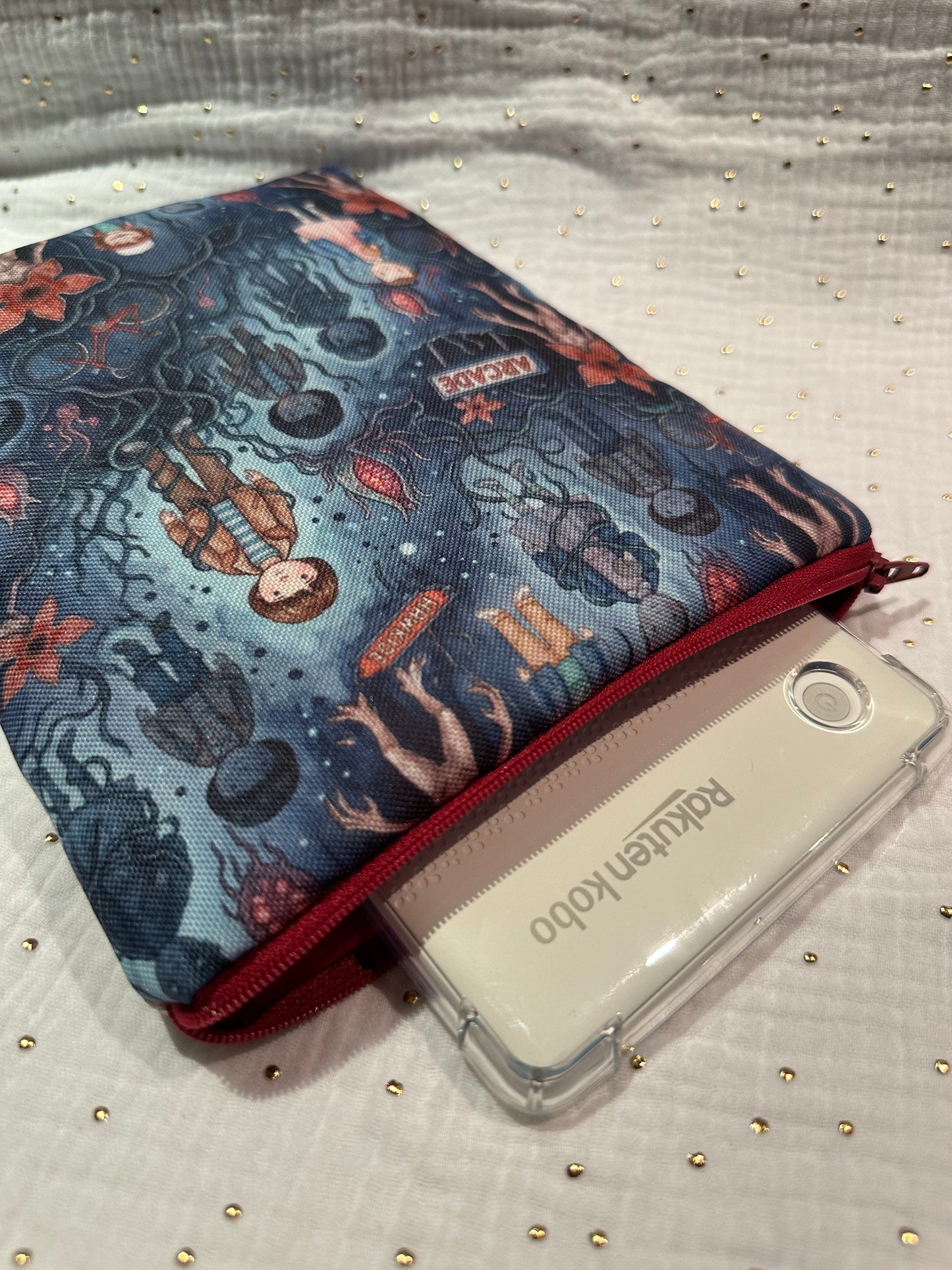 Funda para eReader Stranger Things (con los dos estampados)