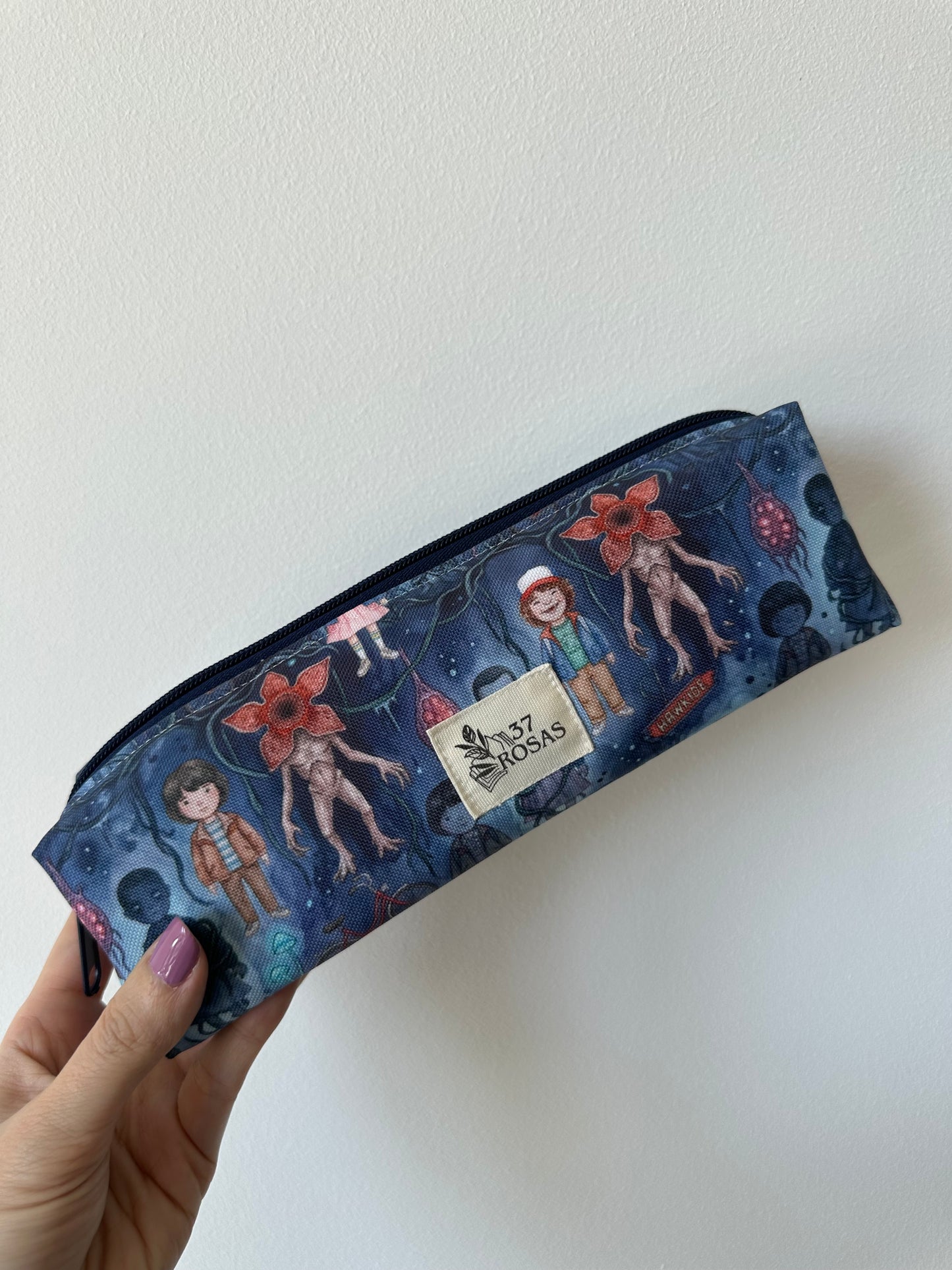 Estuche Jane Stranger Things Upside Down