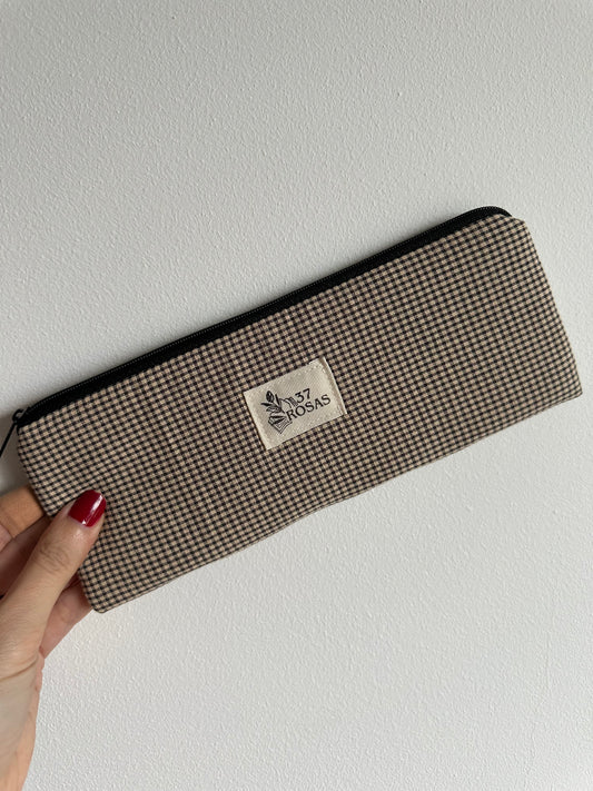 Estuche plano Vichy Vainilla y Antracita