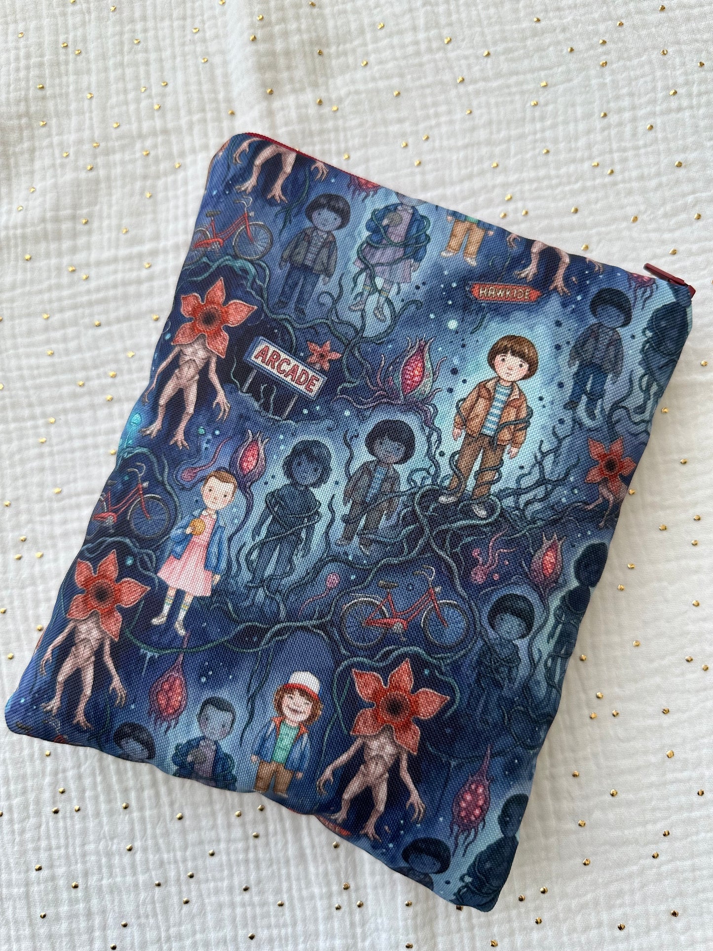 Funda para eReader Stranger Things (con los dos estampados)