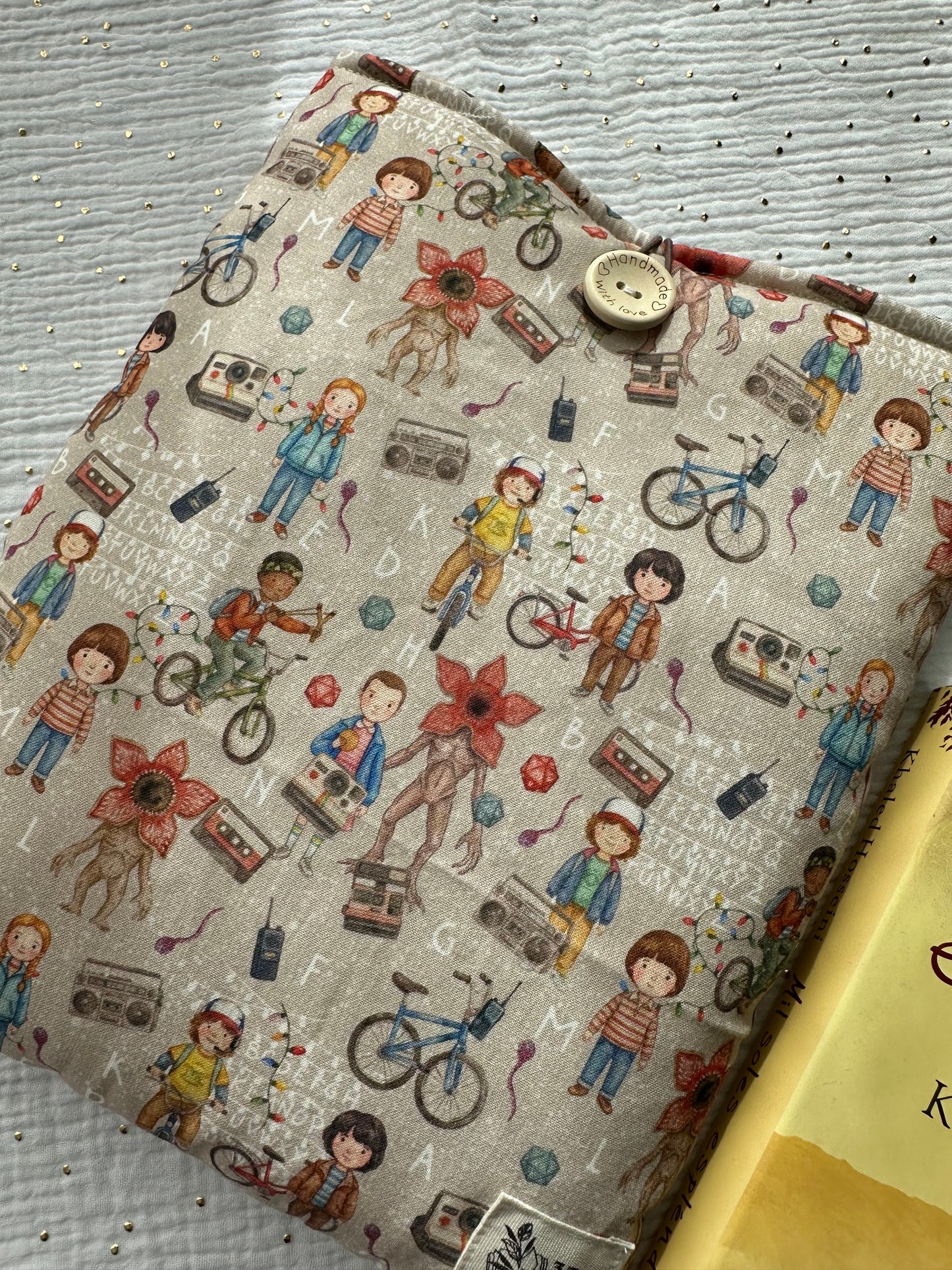 Funda de libro Stranger Things