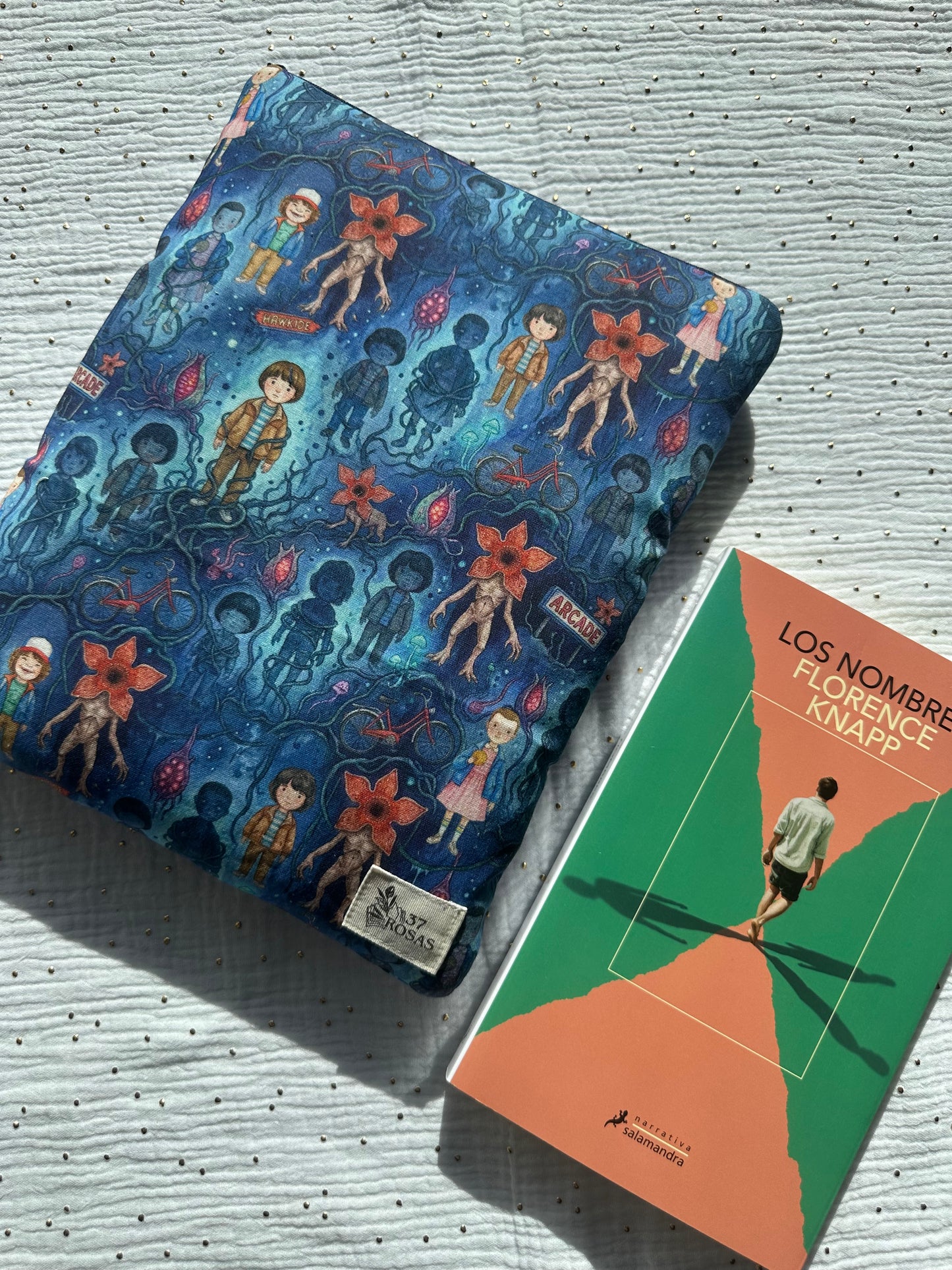 Funda de libro Stranger Things Upside down