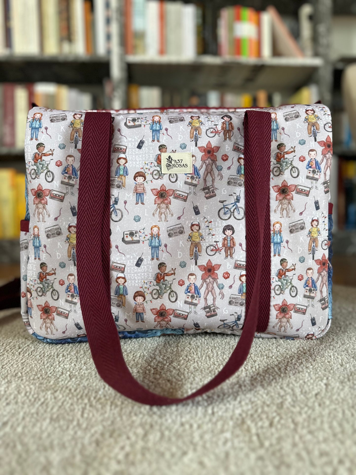 Bolso Darcy Stranger Things (con los dos estampados)
