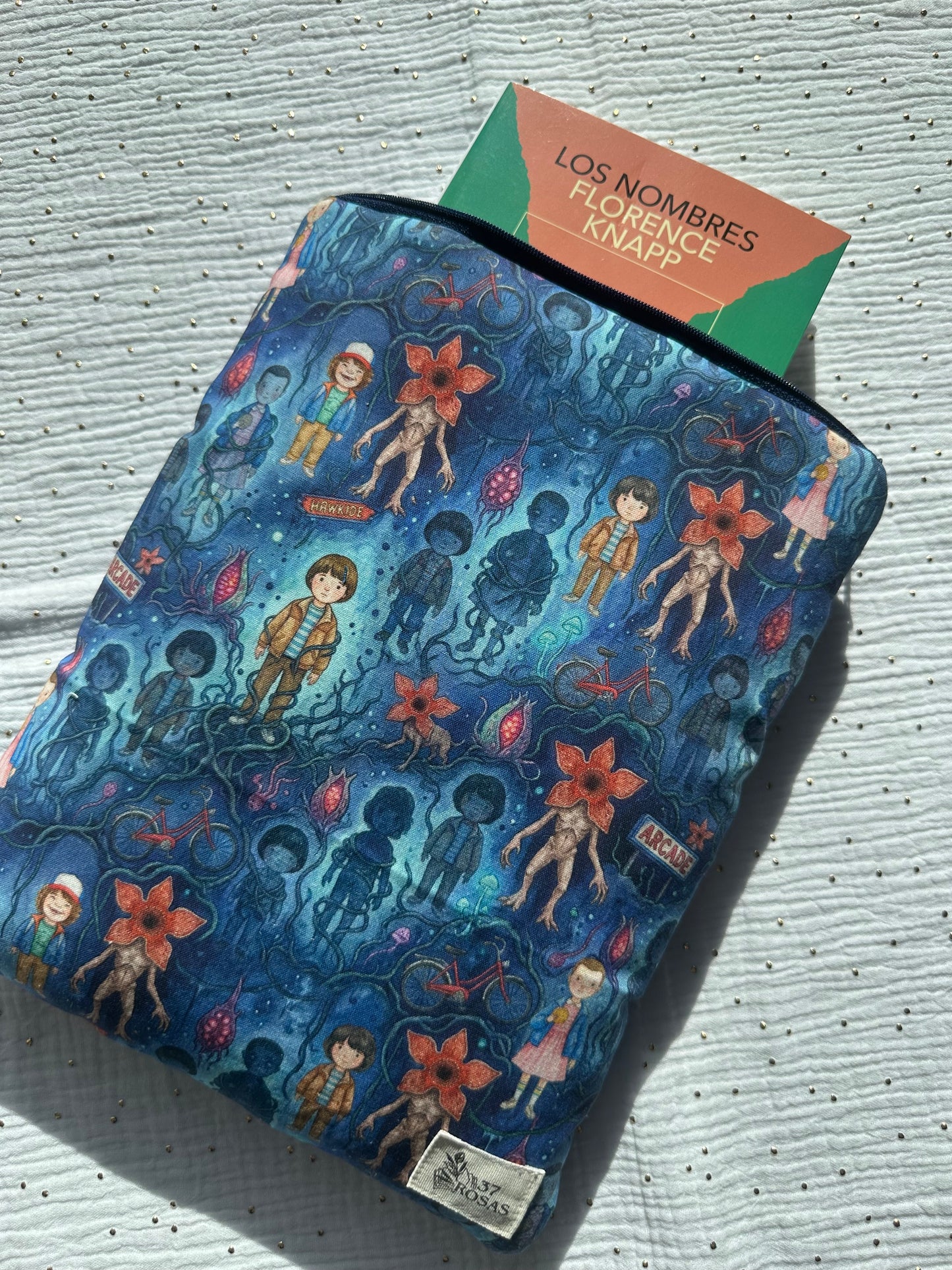Funda de libro Stranger Things Upside down