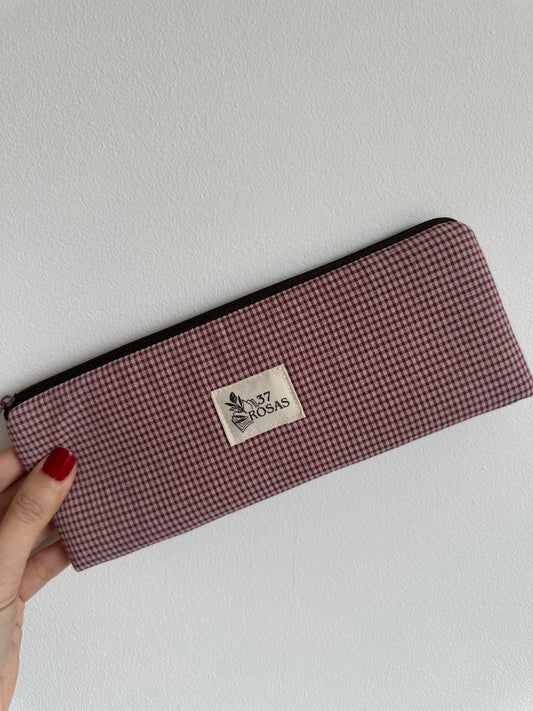 Estuche plano Vichy Granate