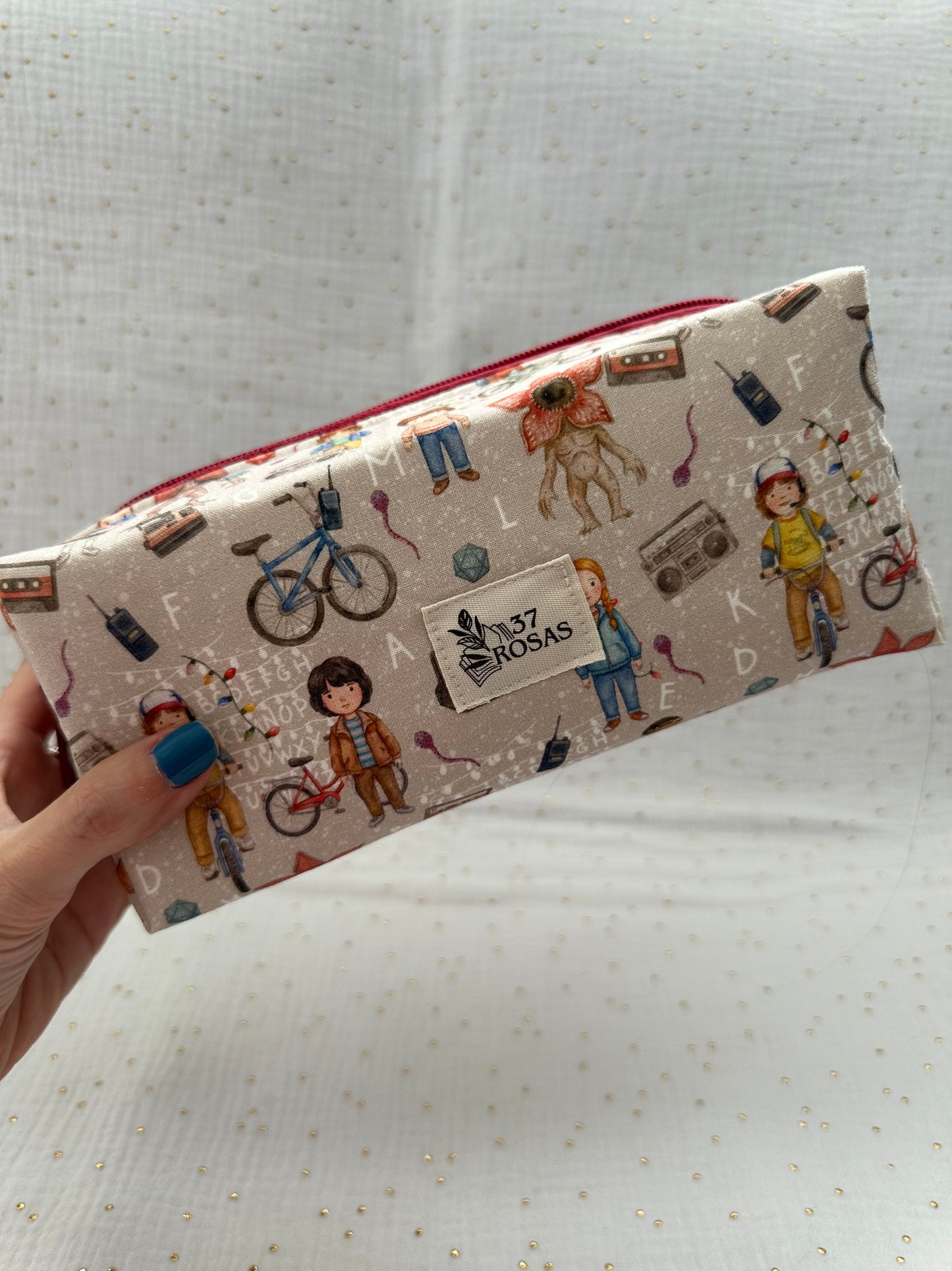 Neceser Elinor Stranger Things