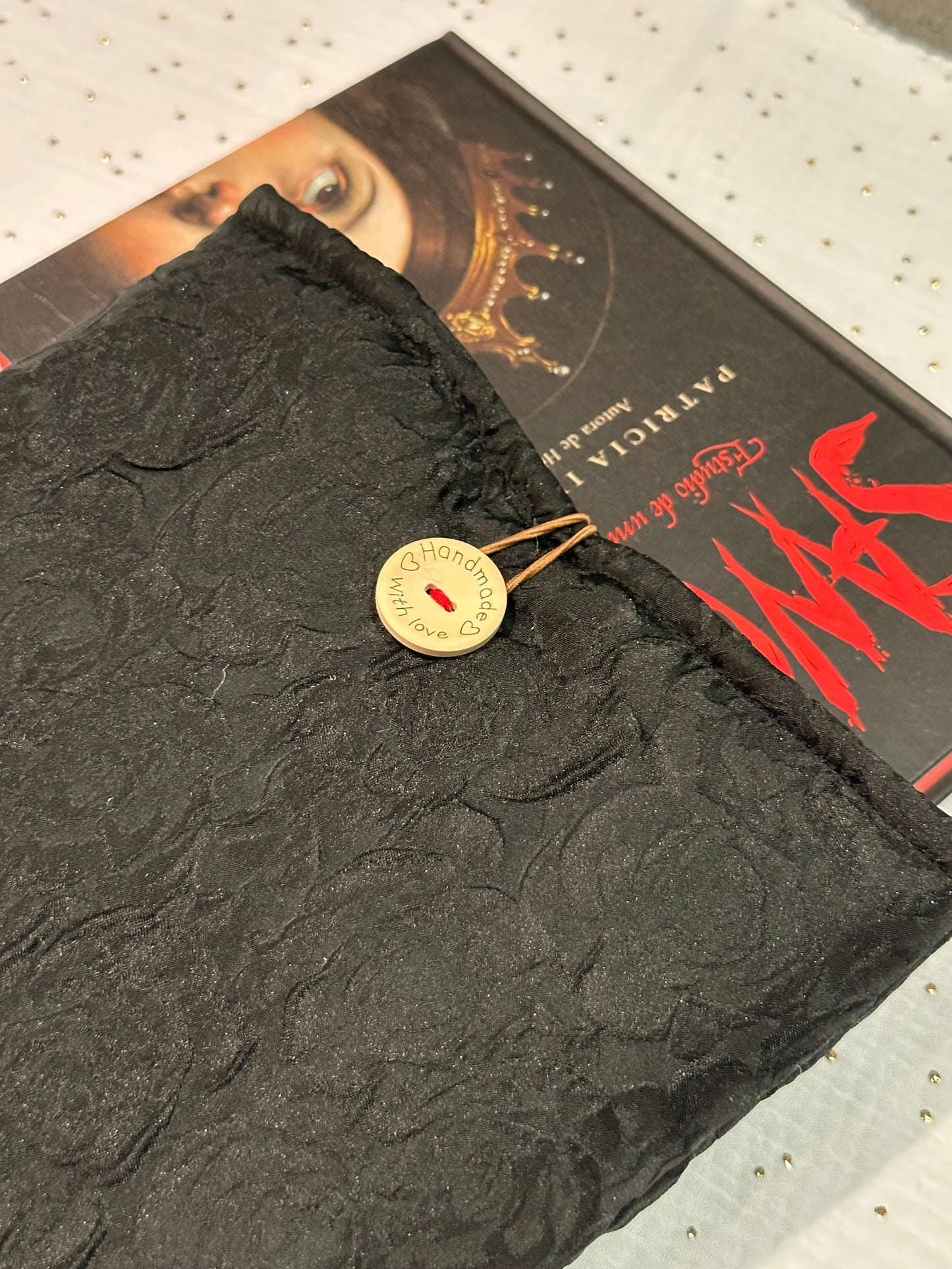 Funda de libro Sanctas